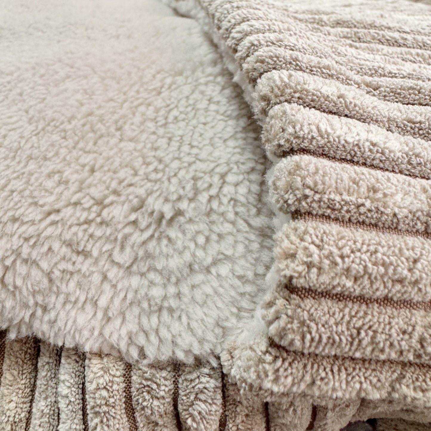 Legowisko z kapturem VIGO