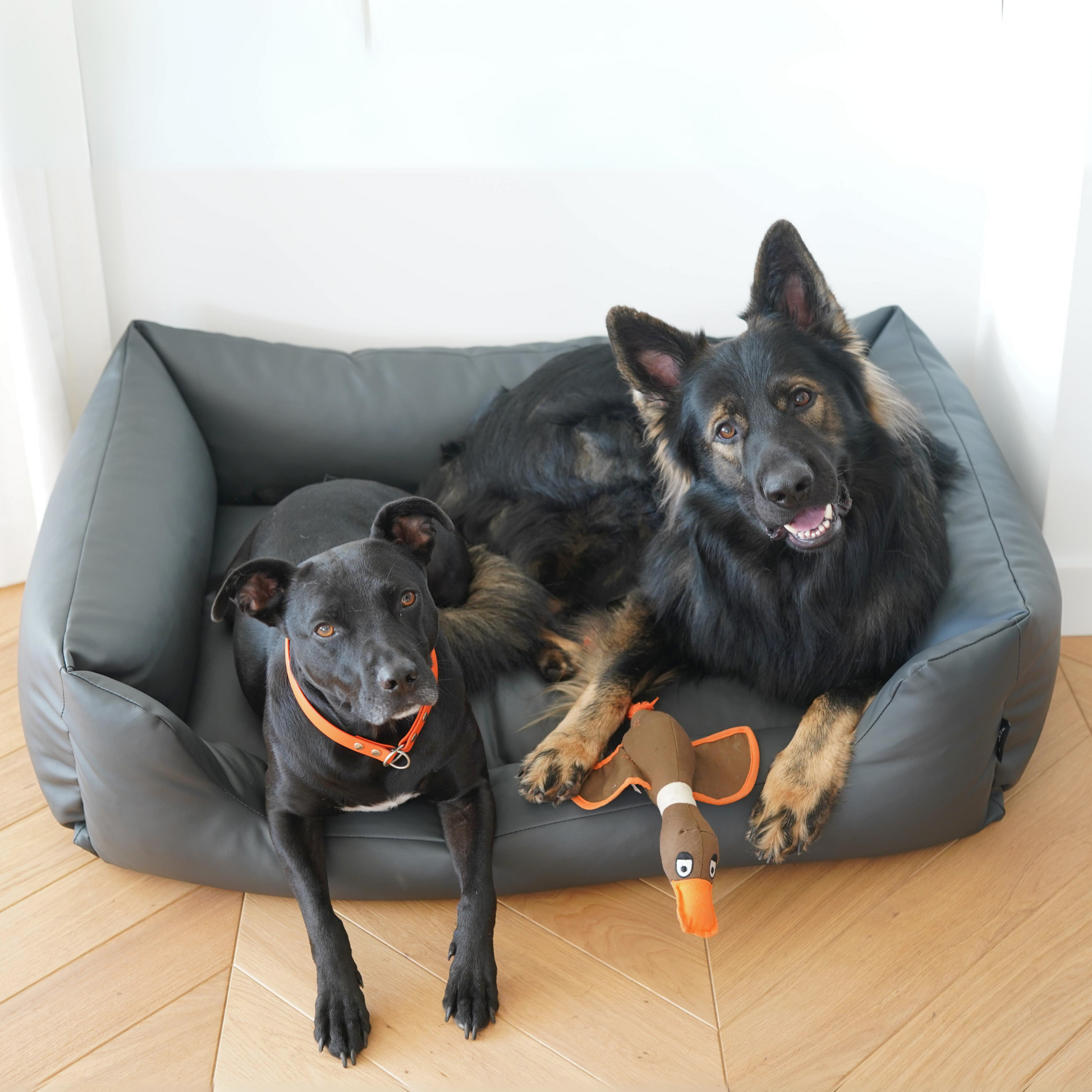 Legowisko dla psa z eko skóry MARIO