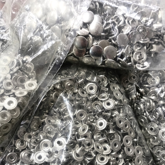 Napy metalowe ALFA – solidne i niezawodne zapięcie dla Twoich projektów
