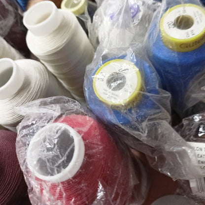 Wyprzedaż Nici do szycia 54 sztuk różne kolory 6,5kg